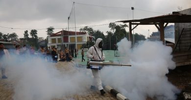 Brimob Polda Lampung Lakukan Penyemprotan Fogging Gratis Ke Ponpes